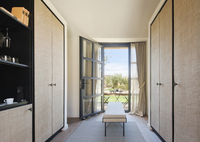 Privilege Room - Wardrobe