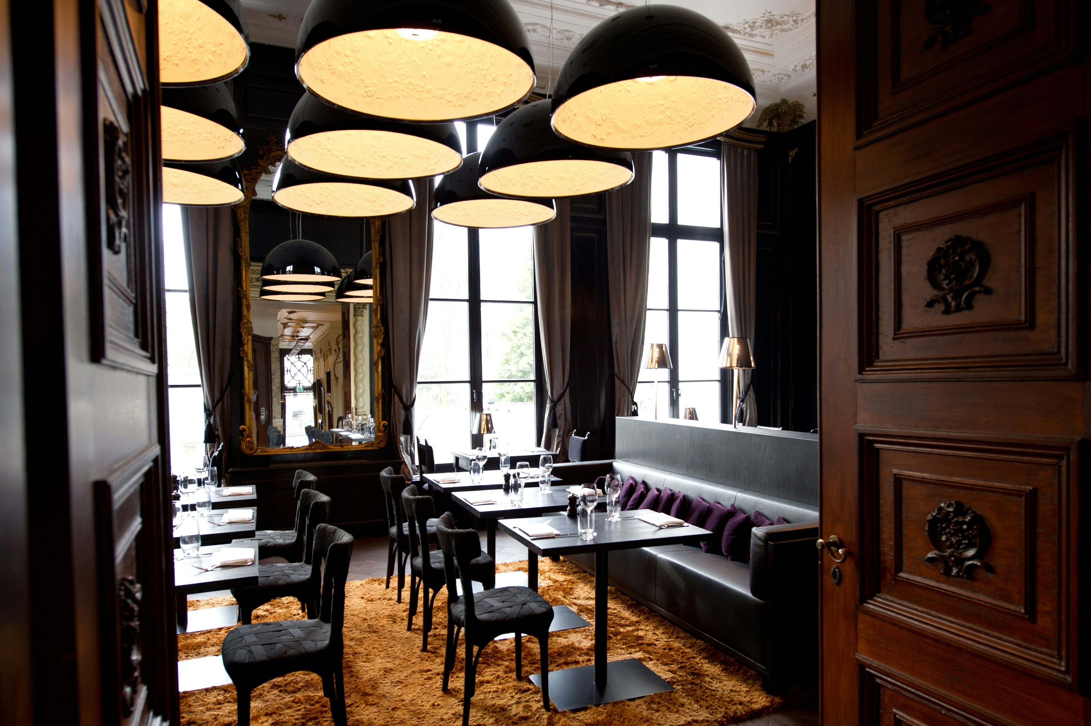 Restaurant for Breakfast and Light Food