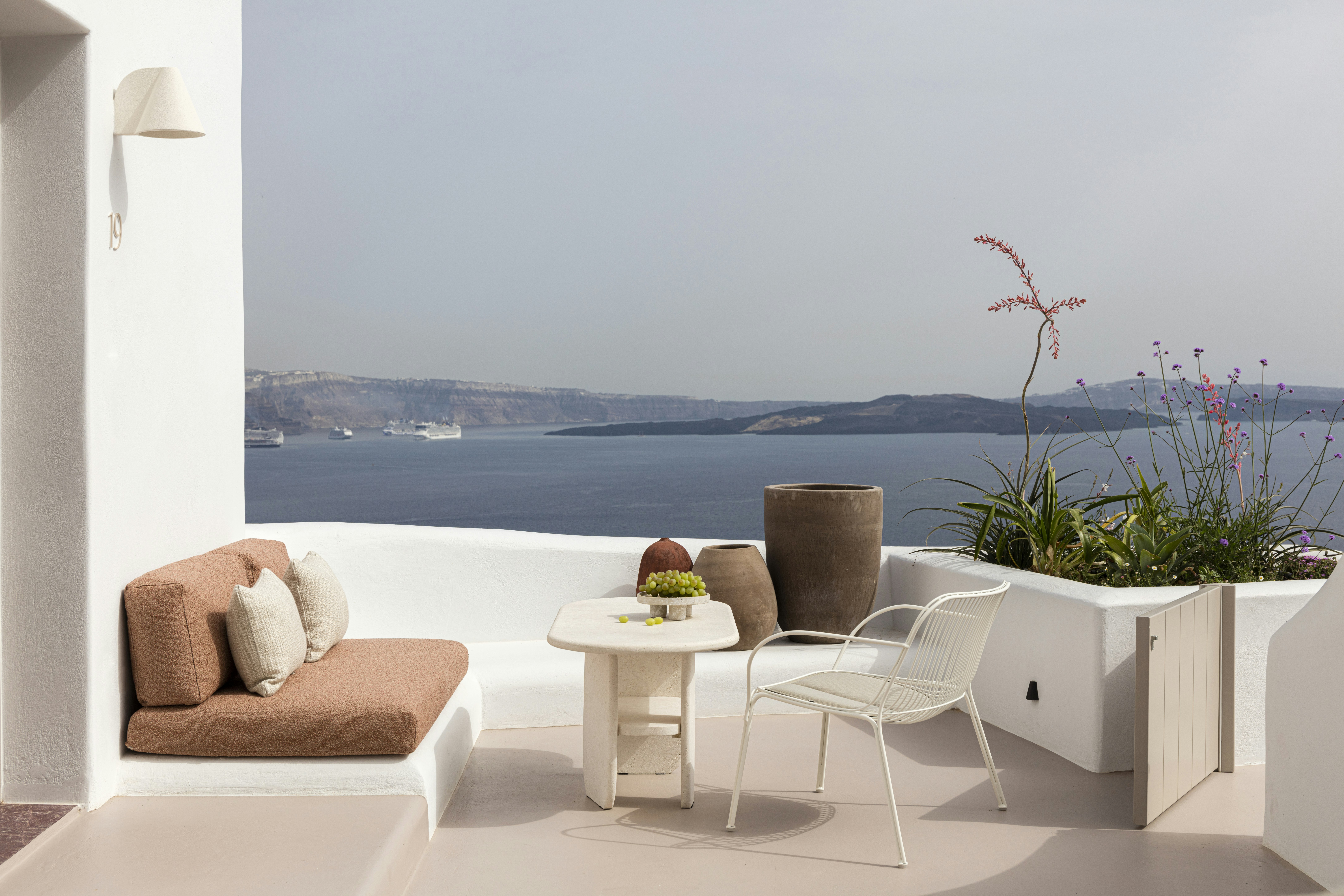 River Pool Suite Caldera Sea View