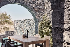 Two Bedroom Pool Suite - Outdoor Dining Area