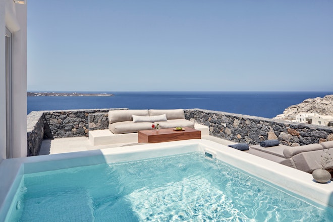 Honeymoon Suite with Plunge Pool - Terrace & Plunge Pool