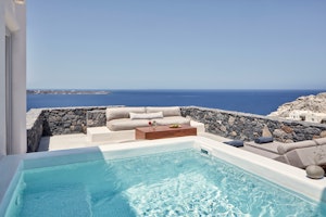 Honeymoon Suite with Plunge Pool - Terrace & Plunge Pool