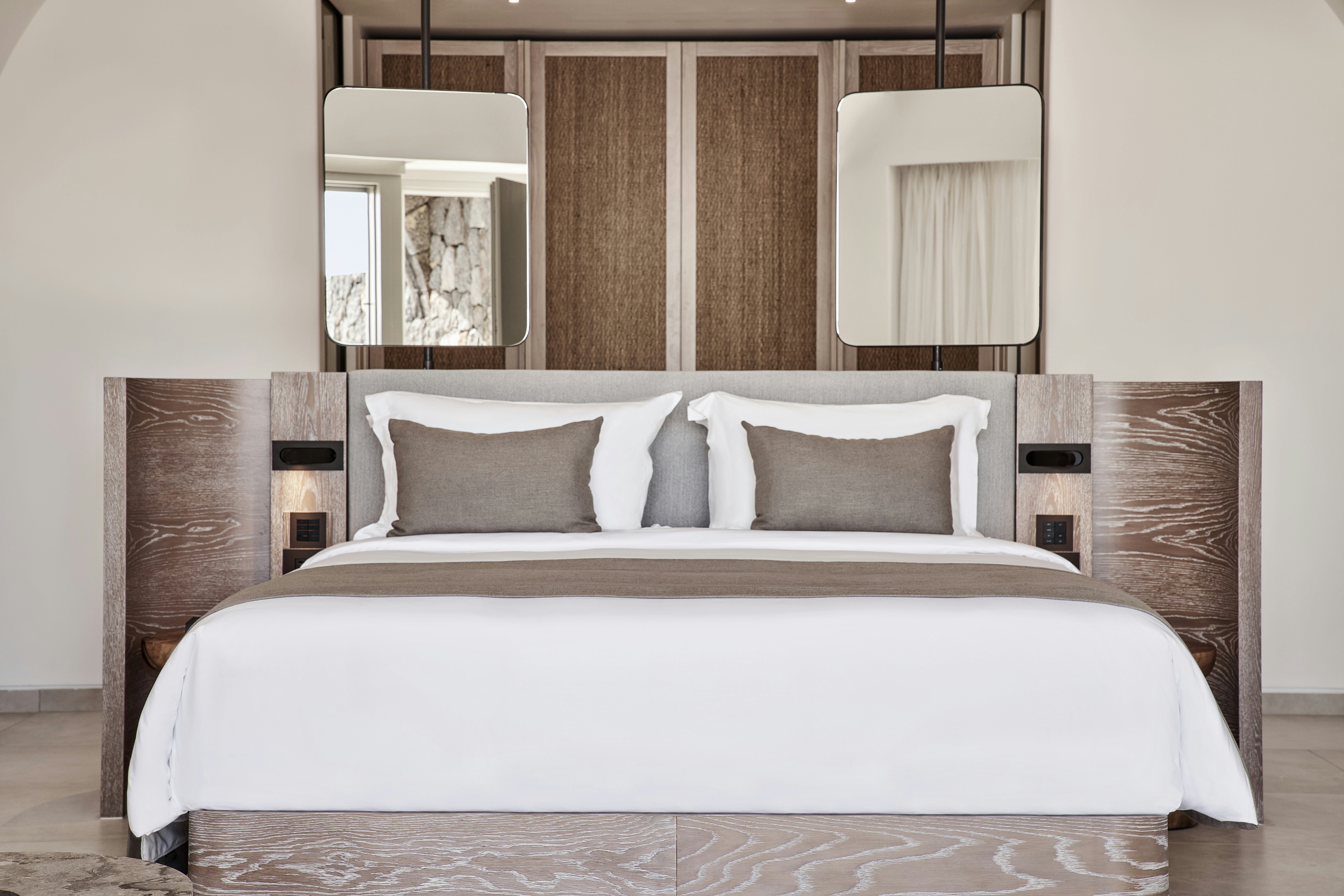 Hideaway Pool Suite - Bedroom