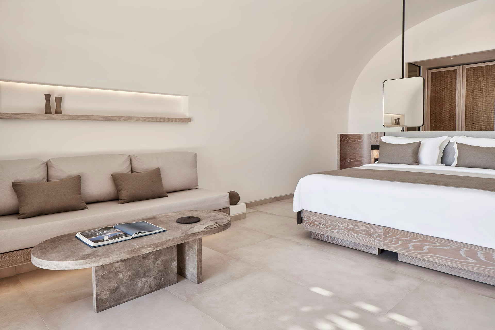 Pool Suite - Bedroom