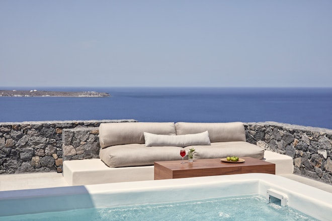 Honeymoon Suite with Plunge Pool - Terrace & Plunge Pool