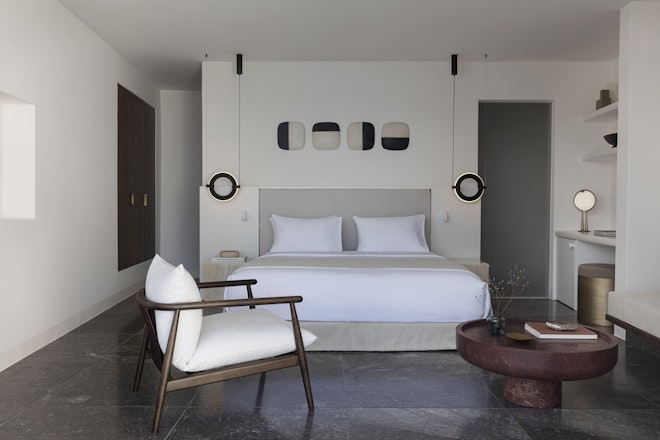 Pool Suite - Bedroom