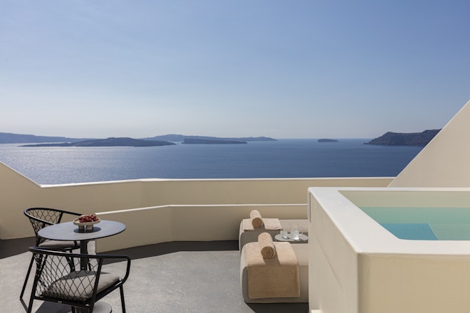 Junior Suite Plunge Pool - Terrace