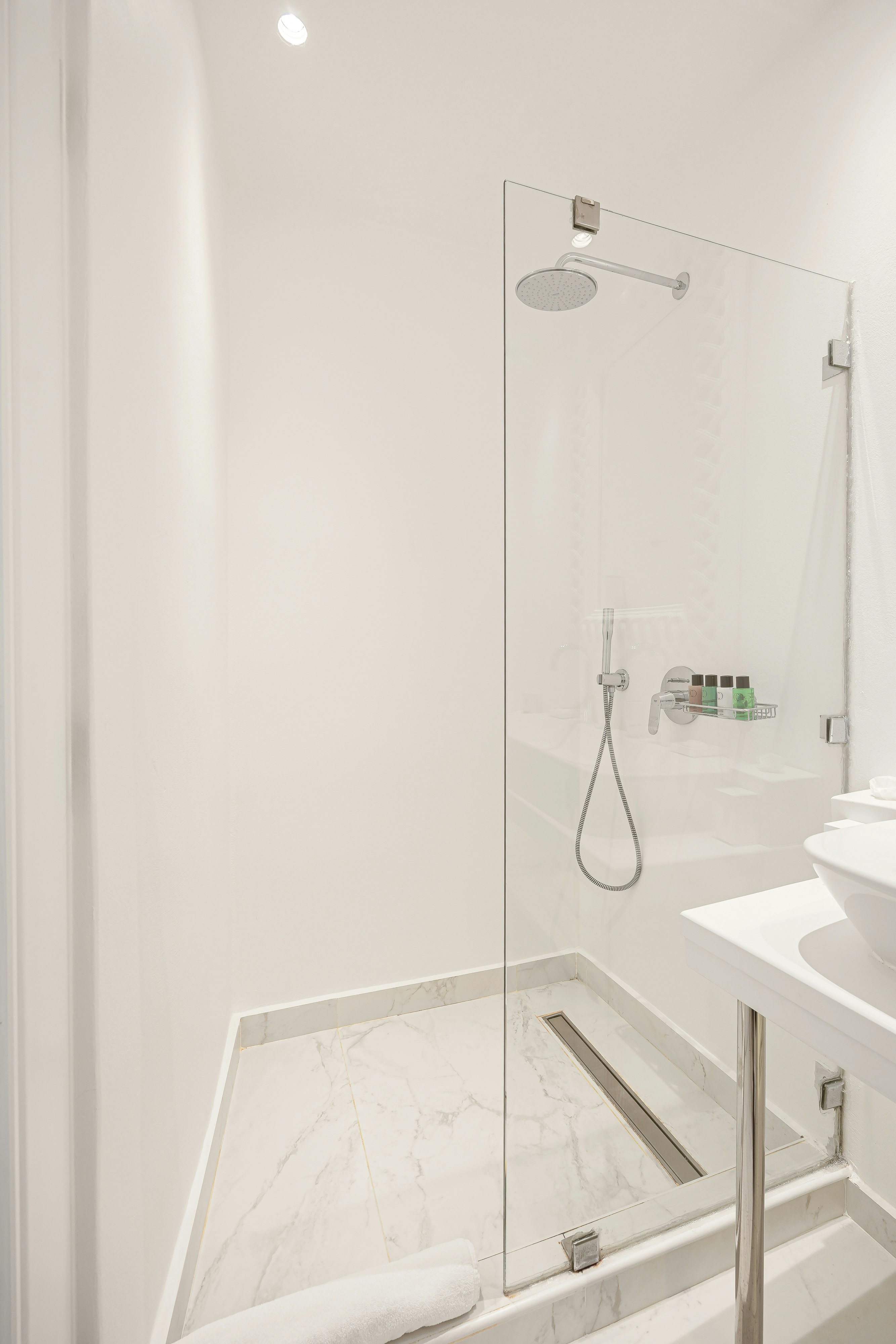 Two-Bedroom Suite Plunge Pool - Bathroom