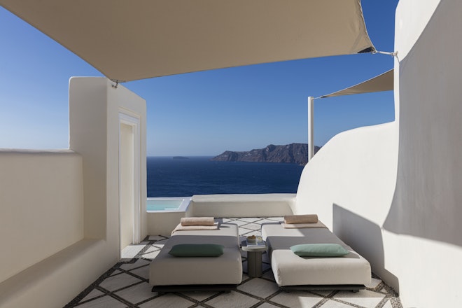 Honeymoon Suite Plunge Pool - Terrace