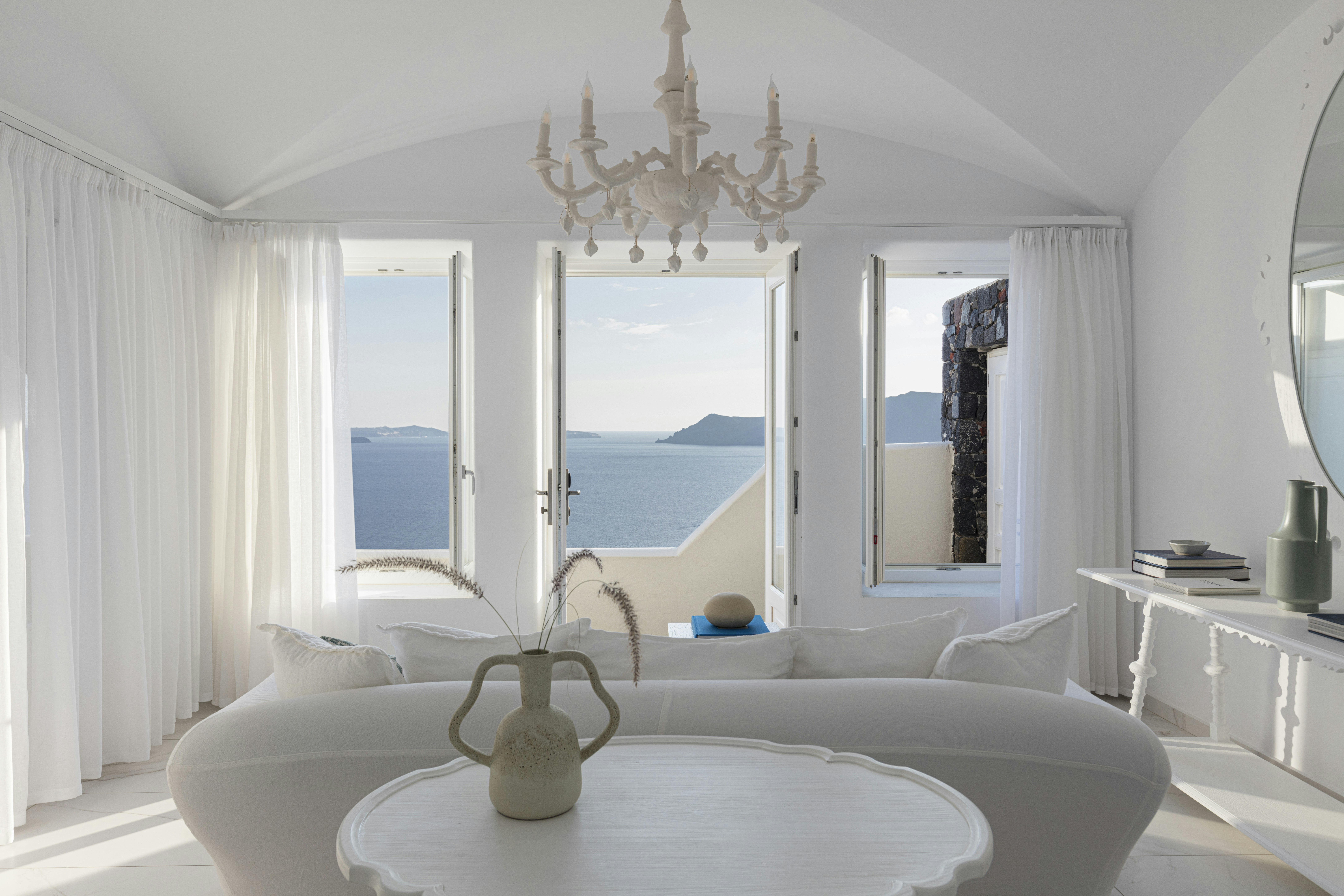 Executive Suite with Cave Pool - Living Area