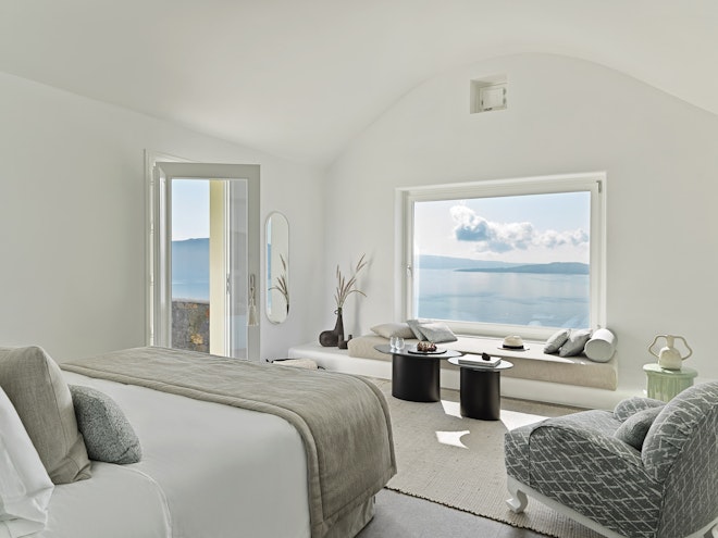 Executive Pool Suite - Bedroom
