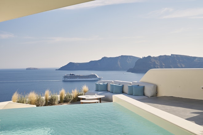 Royal Pool Suite - Pool