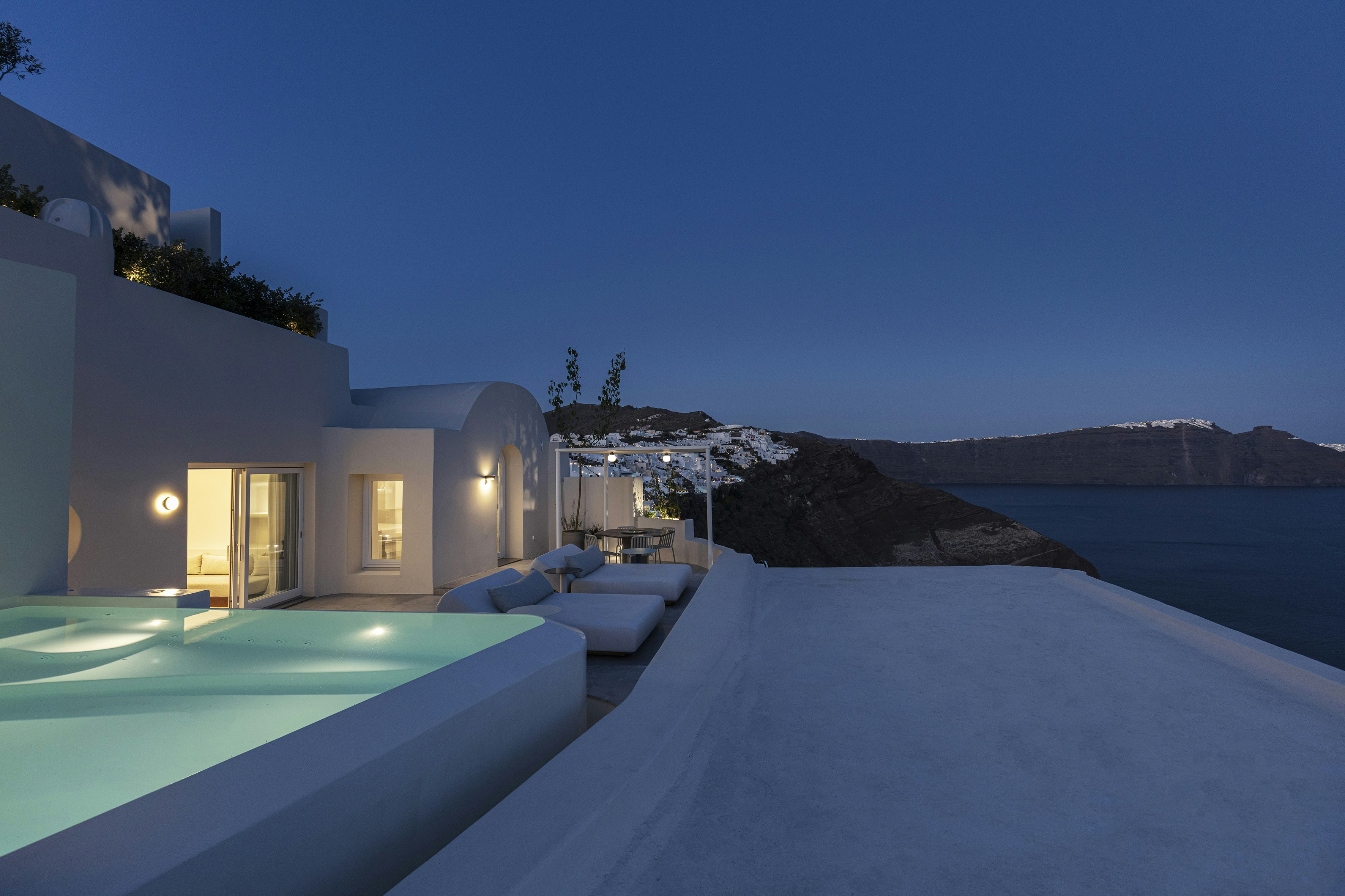 Two Bedroom Pool Villa with Caldera Sea View - Pool