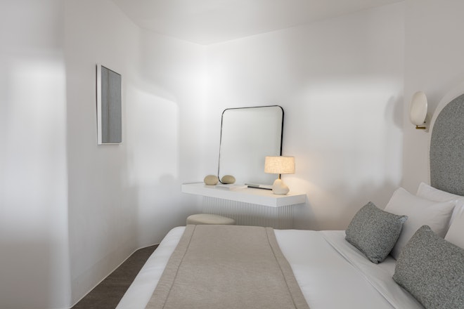 Canaves Suite with Pool - Bedroom