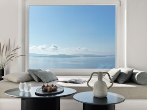 Executive Pool Suite - Living Area