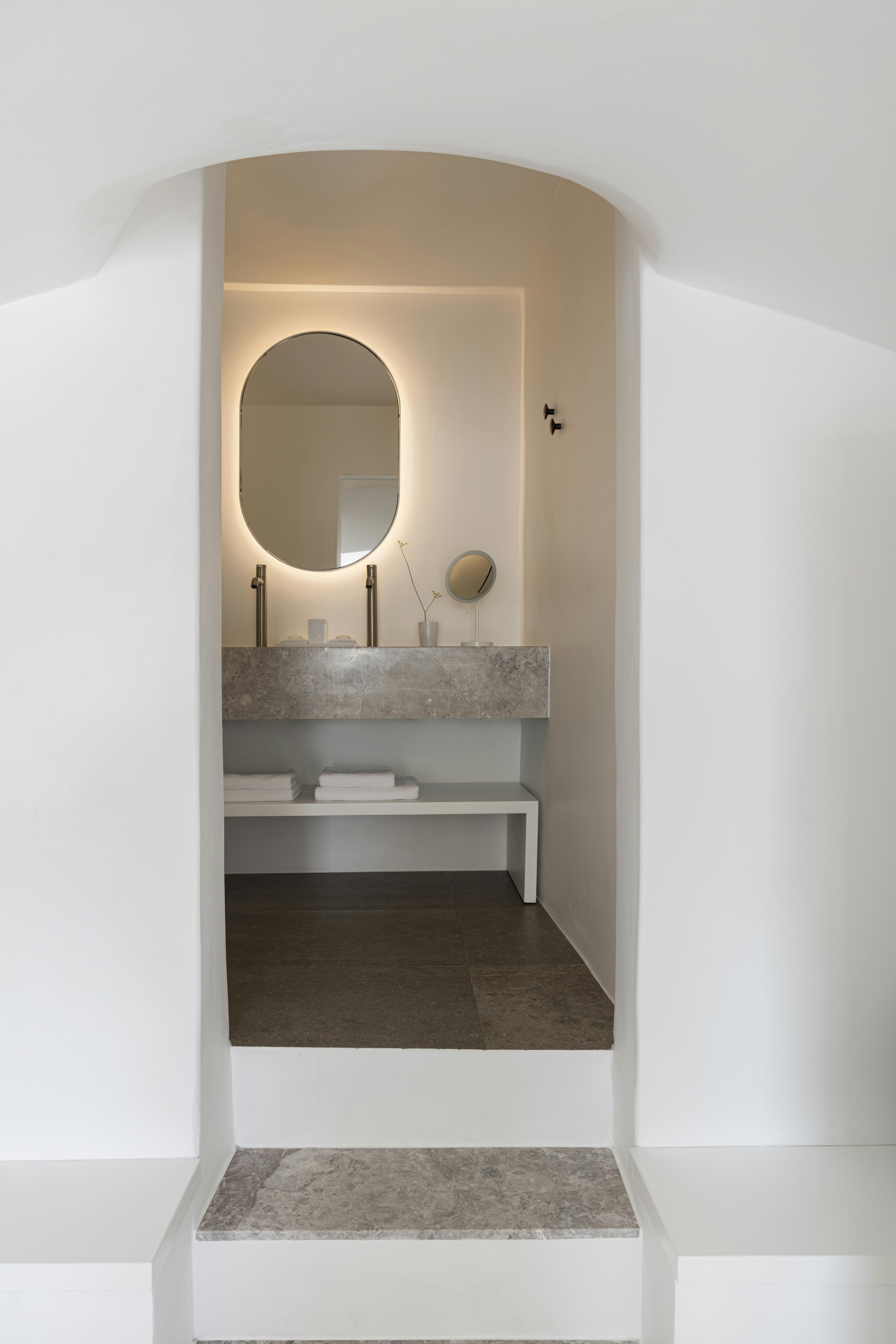 Canaves Suite with Pool - Bathroom