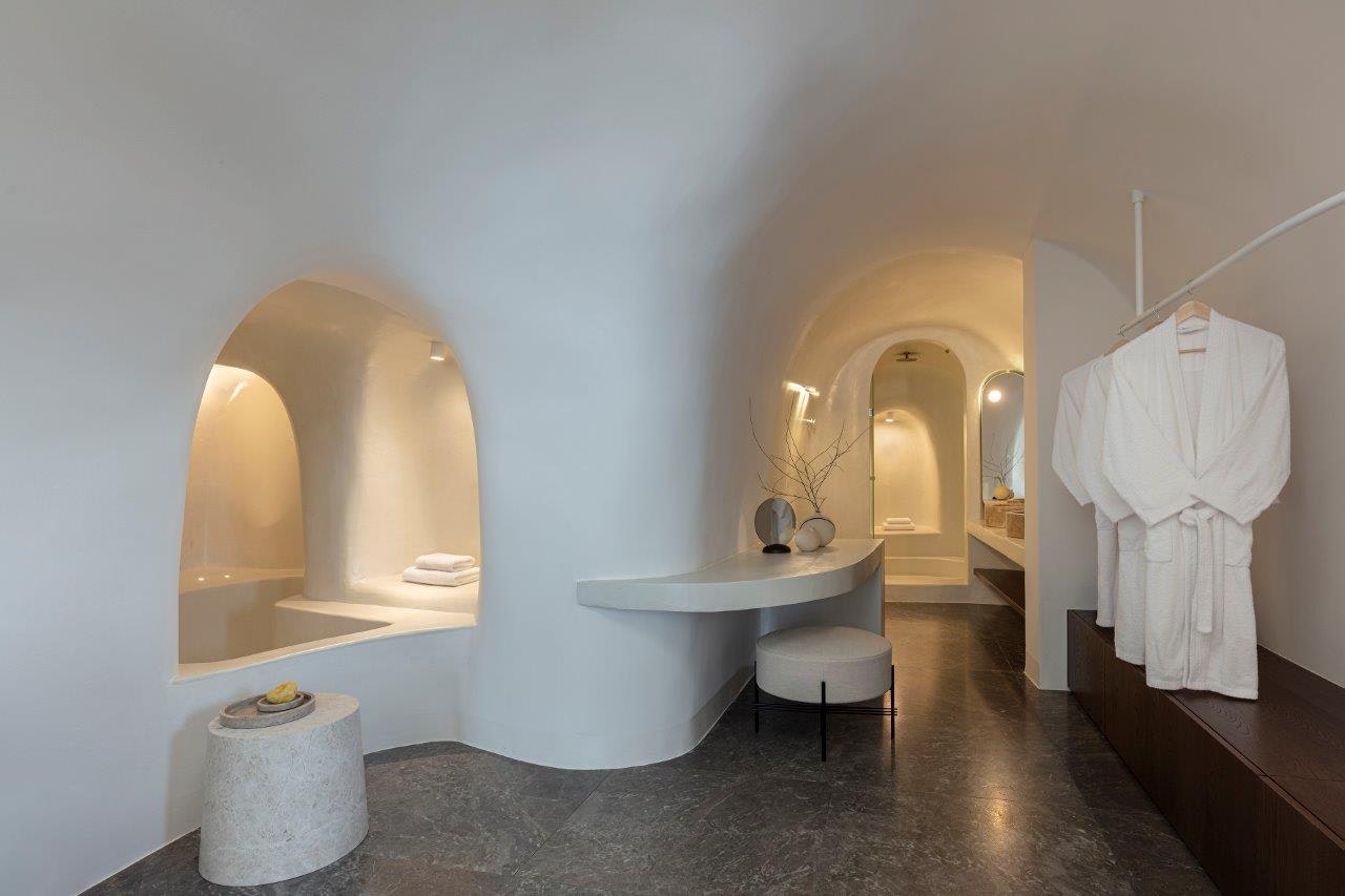 Two Bedroom Pool Villa with Caldera Sea View - Bathroom