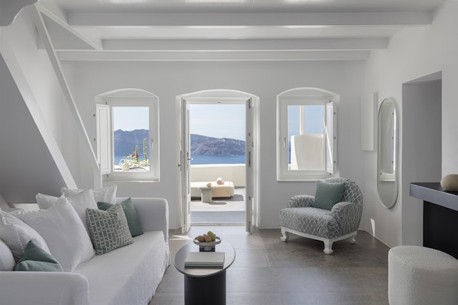 Canaves Suite with Pool - Living Area