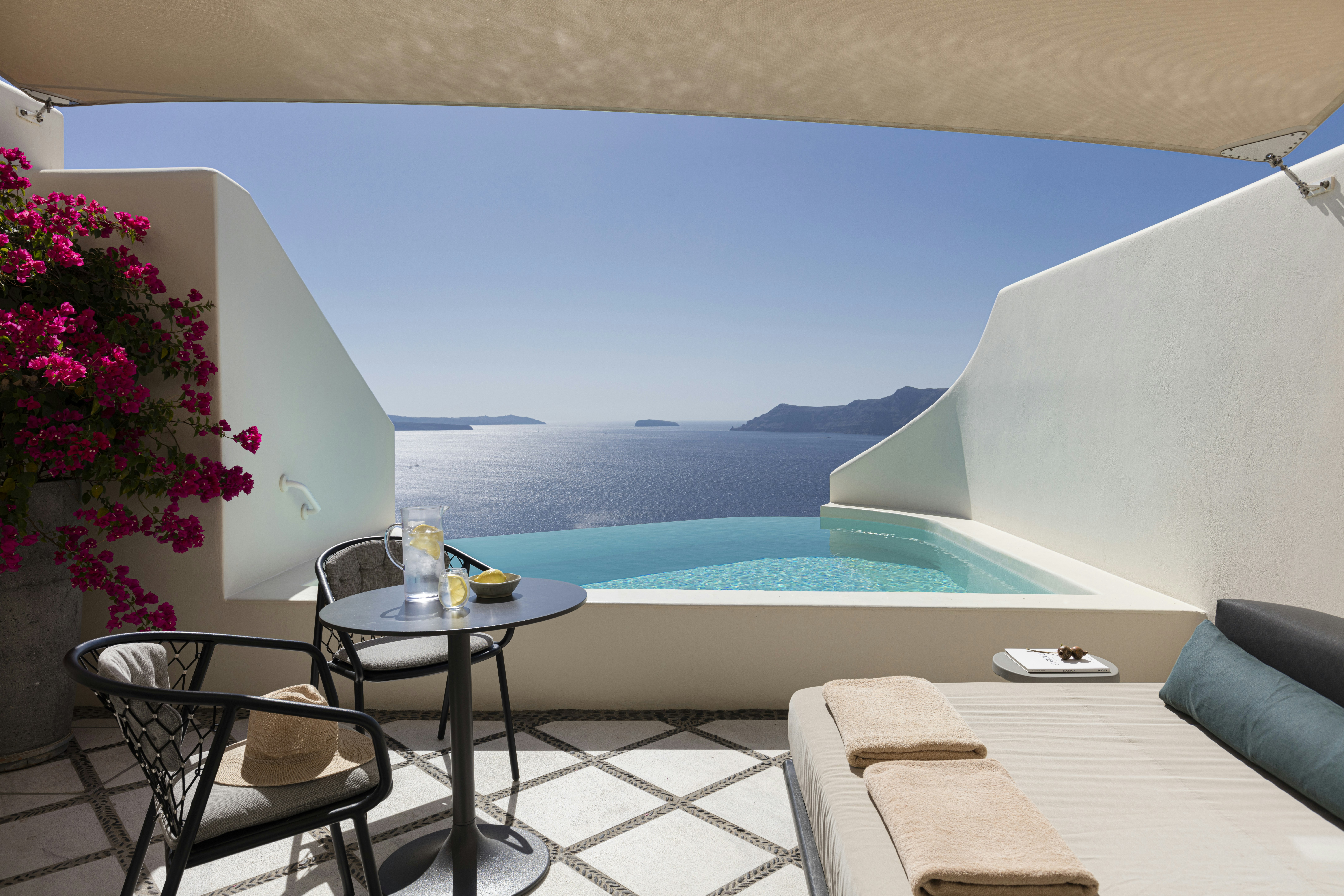 Pool Suite - Terrace