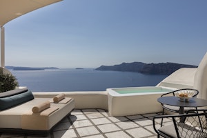Honeymoon Suite Plunge Pool - Terrace