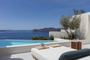 Pool Suite - Terrace