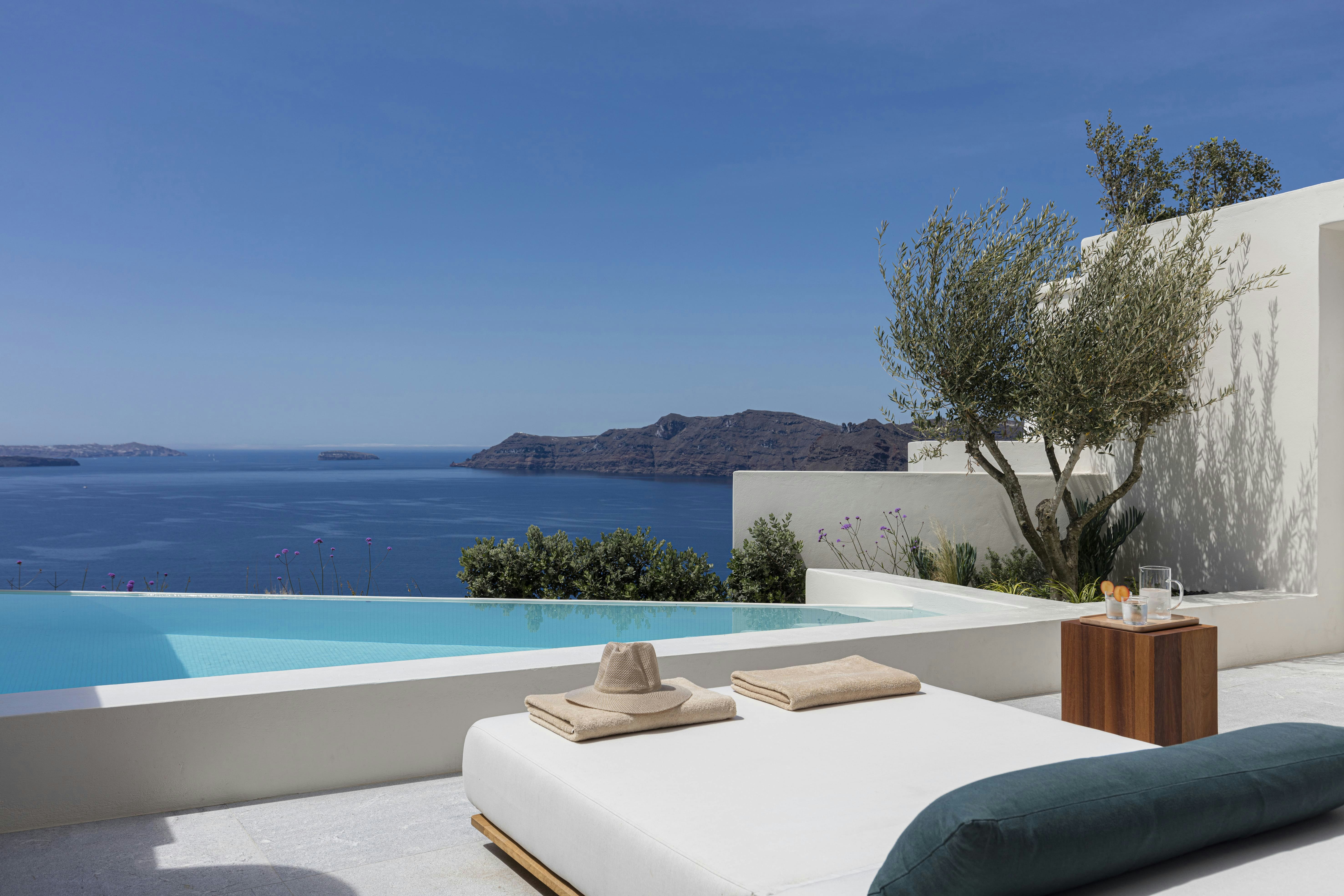 Pool Suite - Terrace