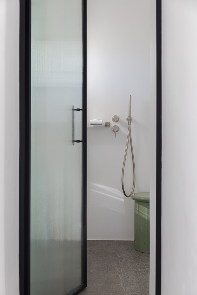 Honeymoon Suite Plunge Pool - Bathroom