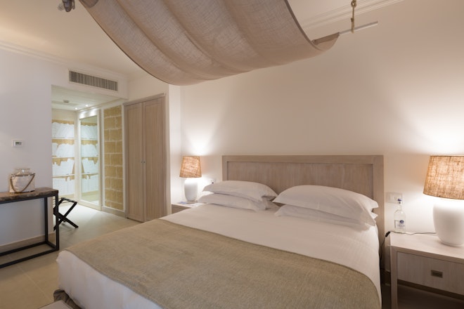 Master Suite King Bed