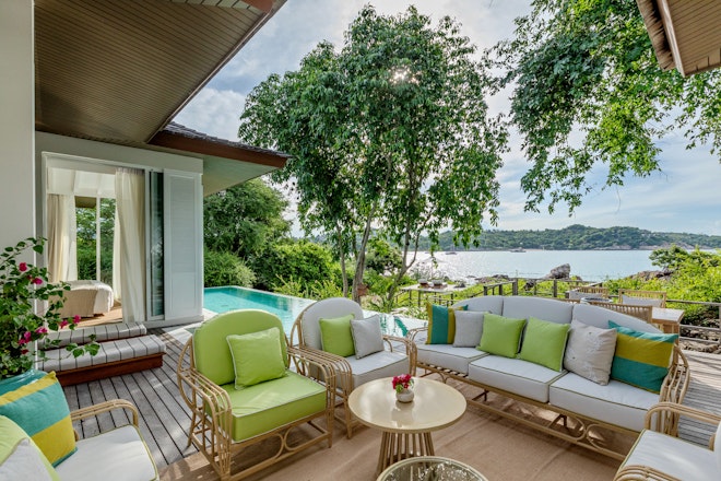 Fahn Noi Private Island Pool Villa - Outdoor Living Area