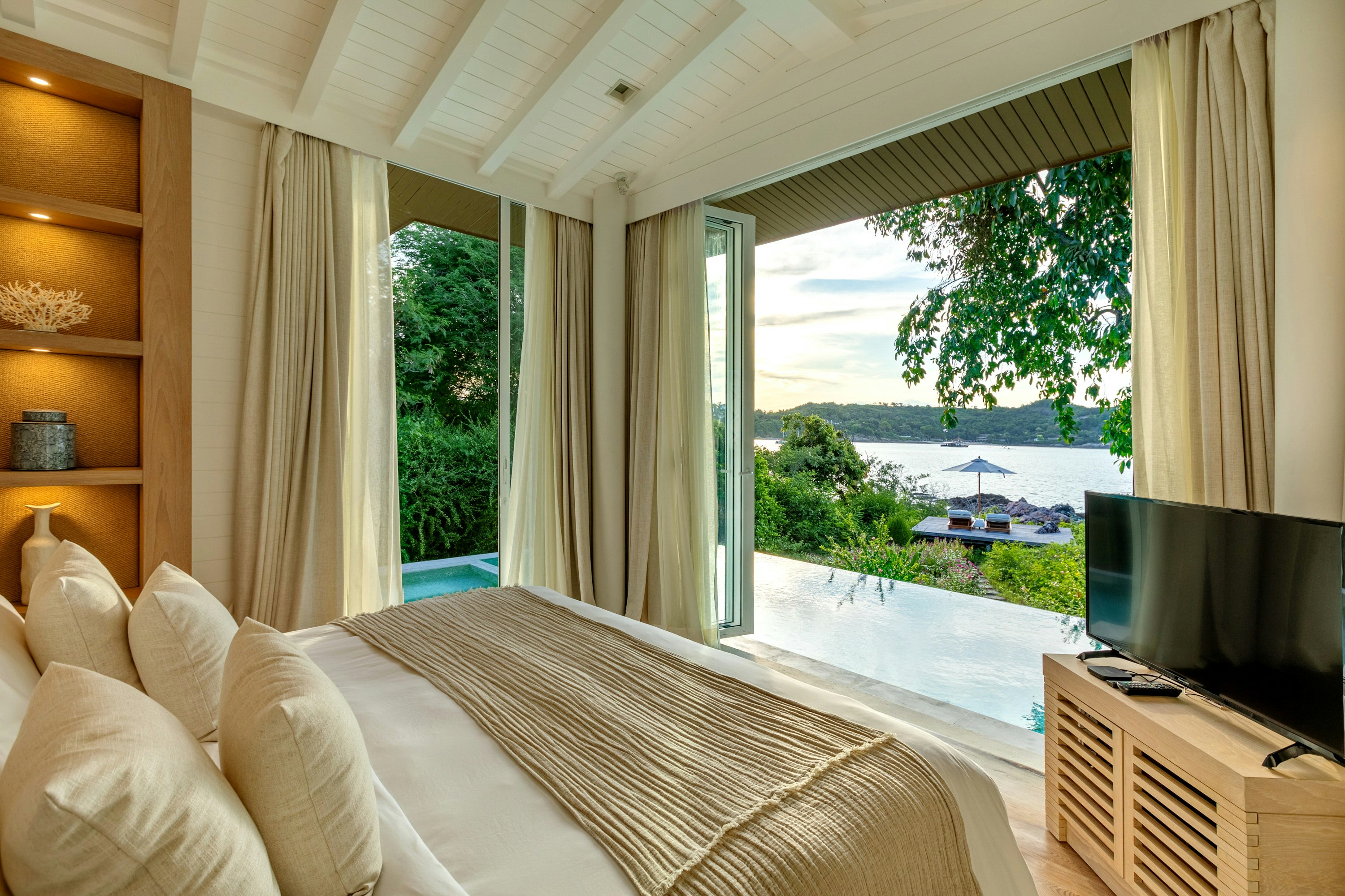 CF Fahn Noi Private Island Pool Villa