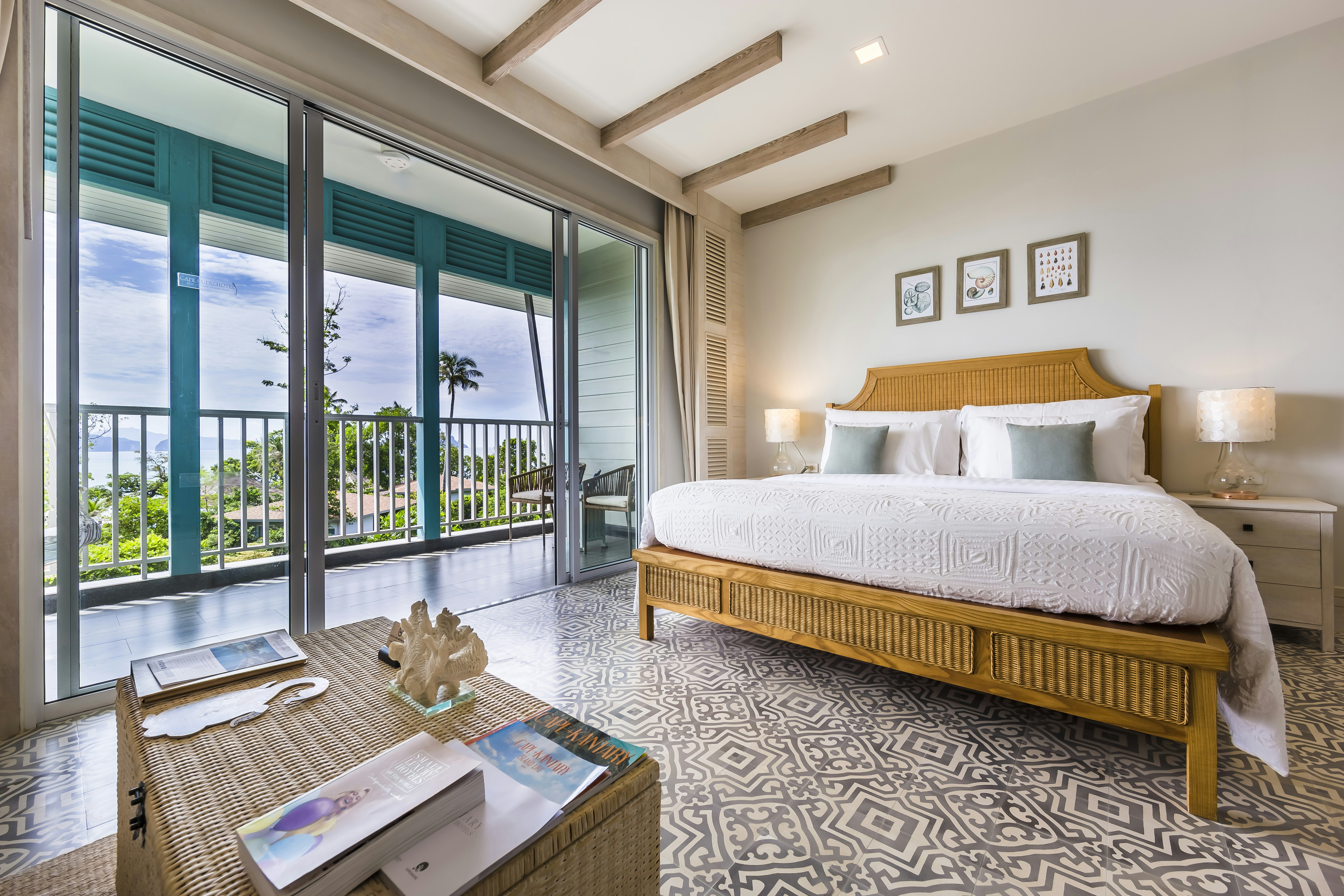 Deluxe Sea View Room