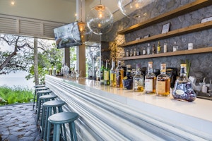 Long Island Bar