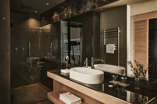 Junior Suite - Bathroom