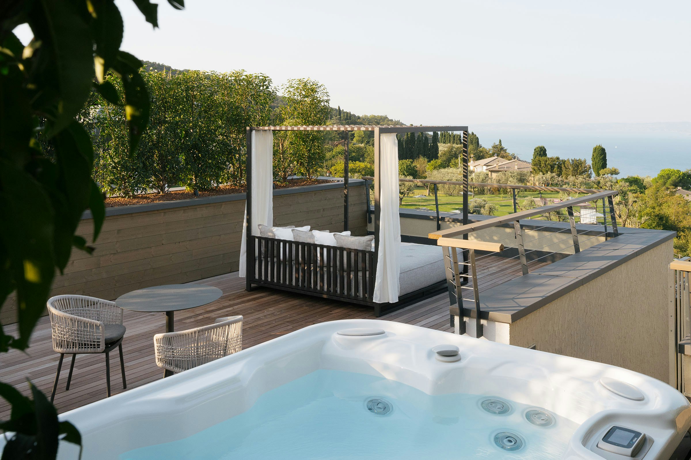 Sky Suite - Hot Tub & Terrace