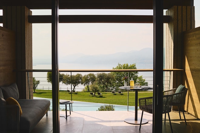 Signature Spa Suite - Balcony View