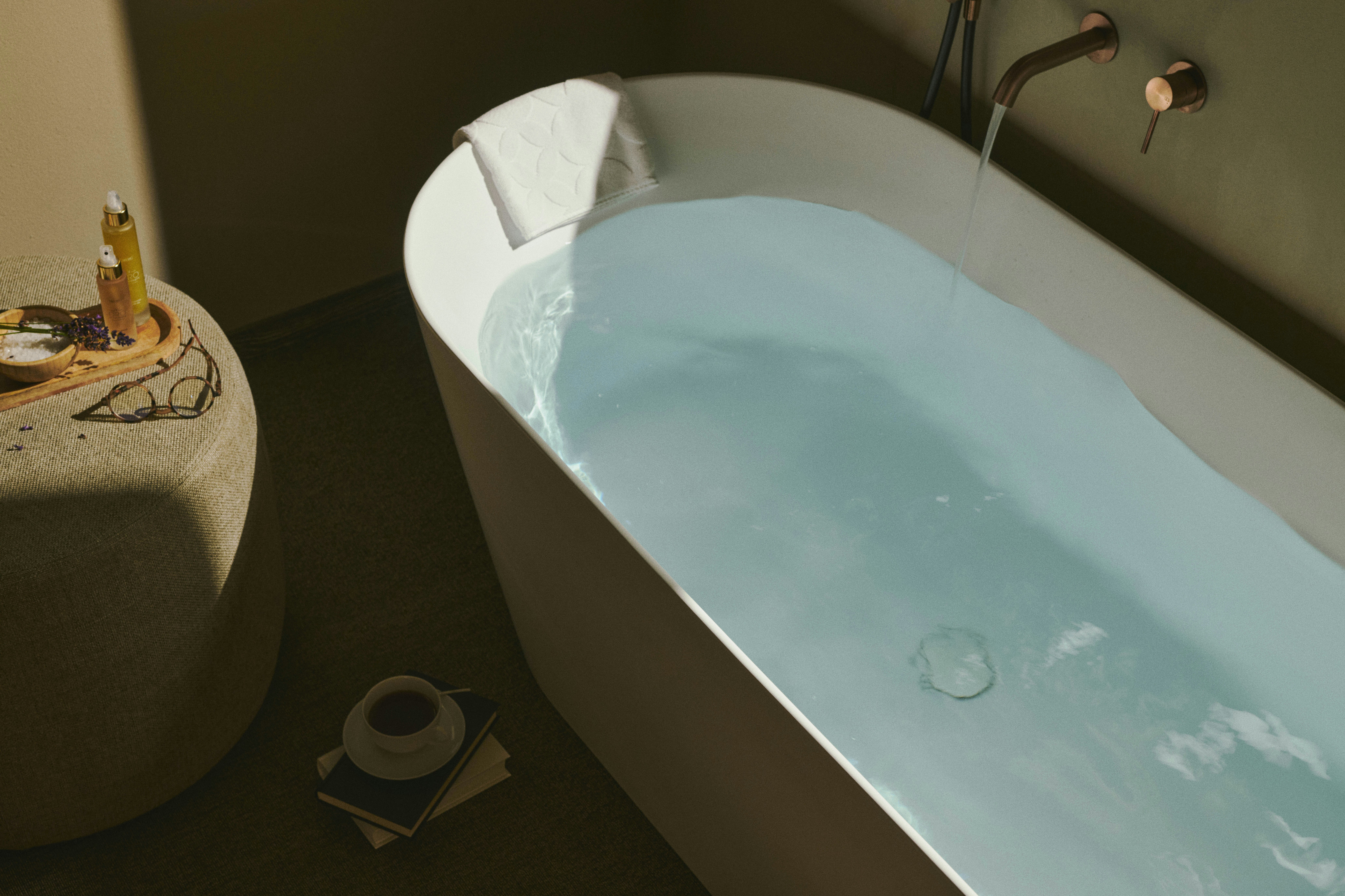 Signature Spa Suite - Bathtub