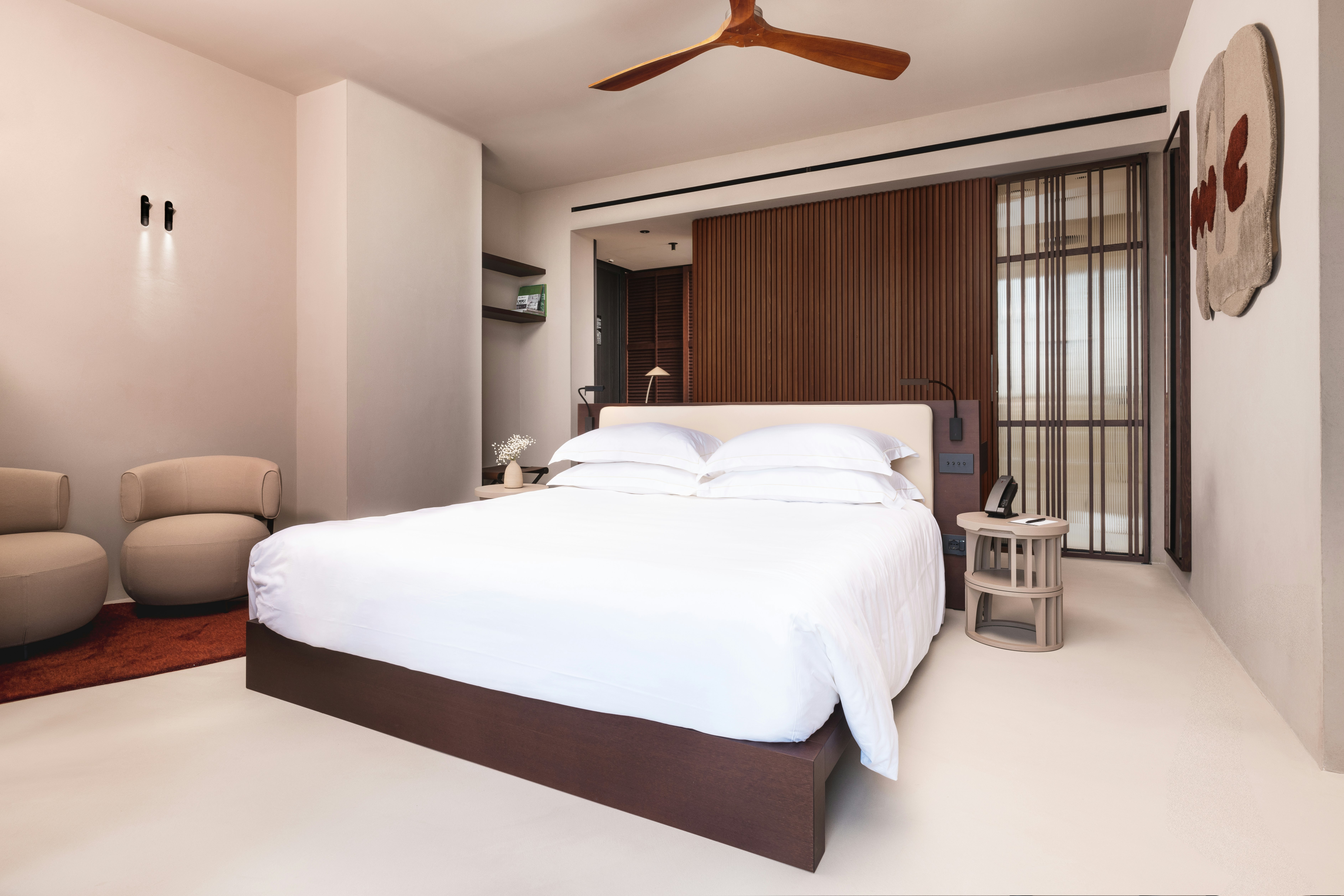 Signature Room - Bedroom