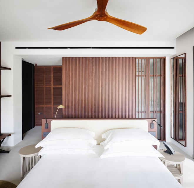 Signature Room - Bedroom
