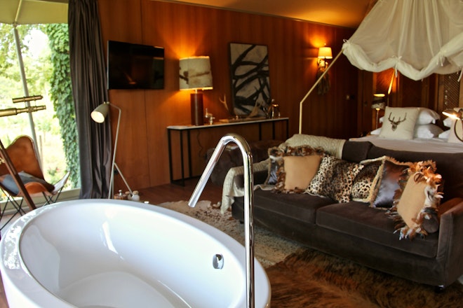 In-Room Soaking Tub