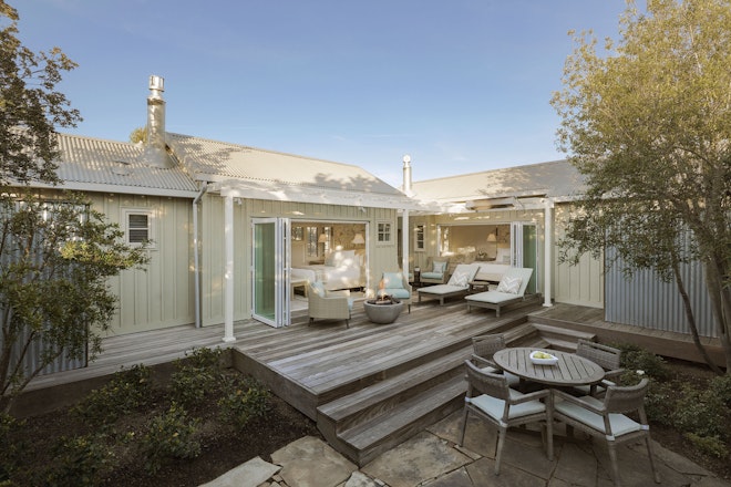 Two Cottage Suite - Backyard