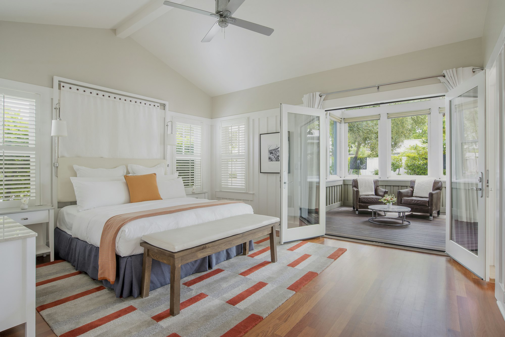 Residence King - Bedroom