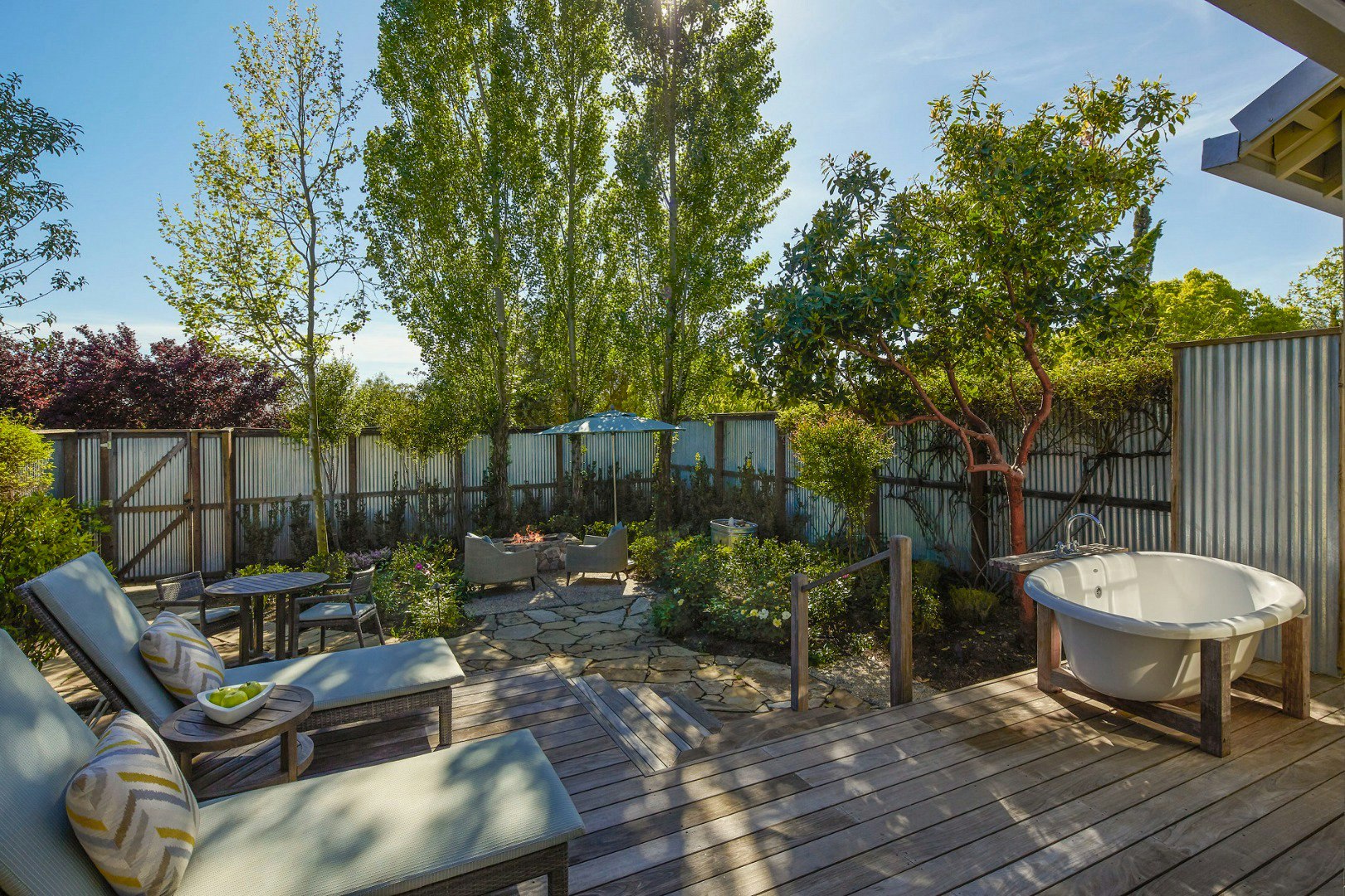 Harvest Cottage - Firepit and Soaking Tub