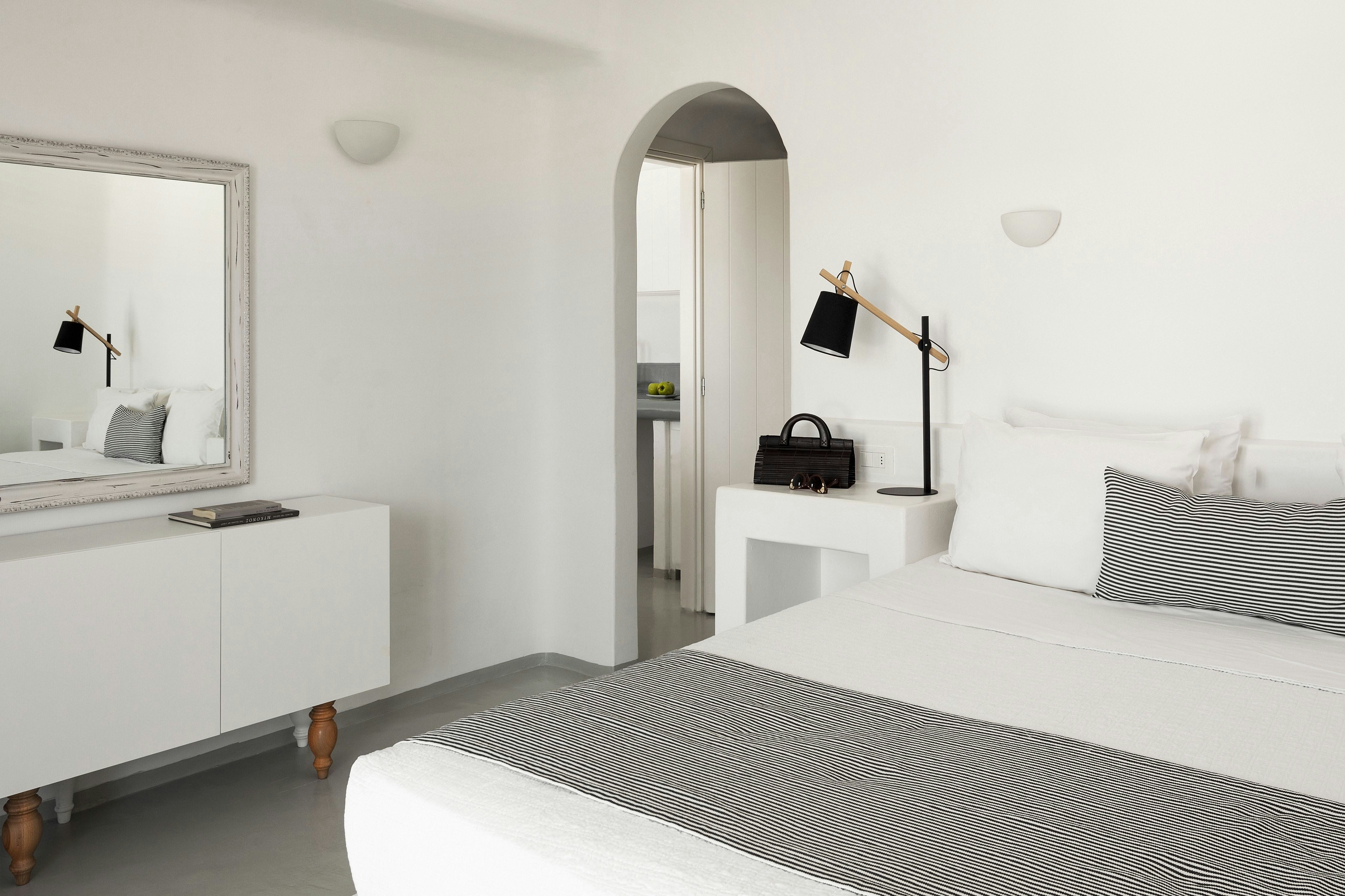 Royal Beachfront Infinity Pool Villa