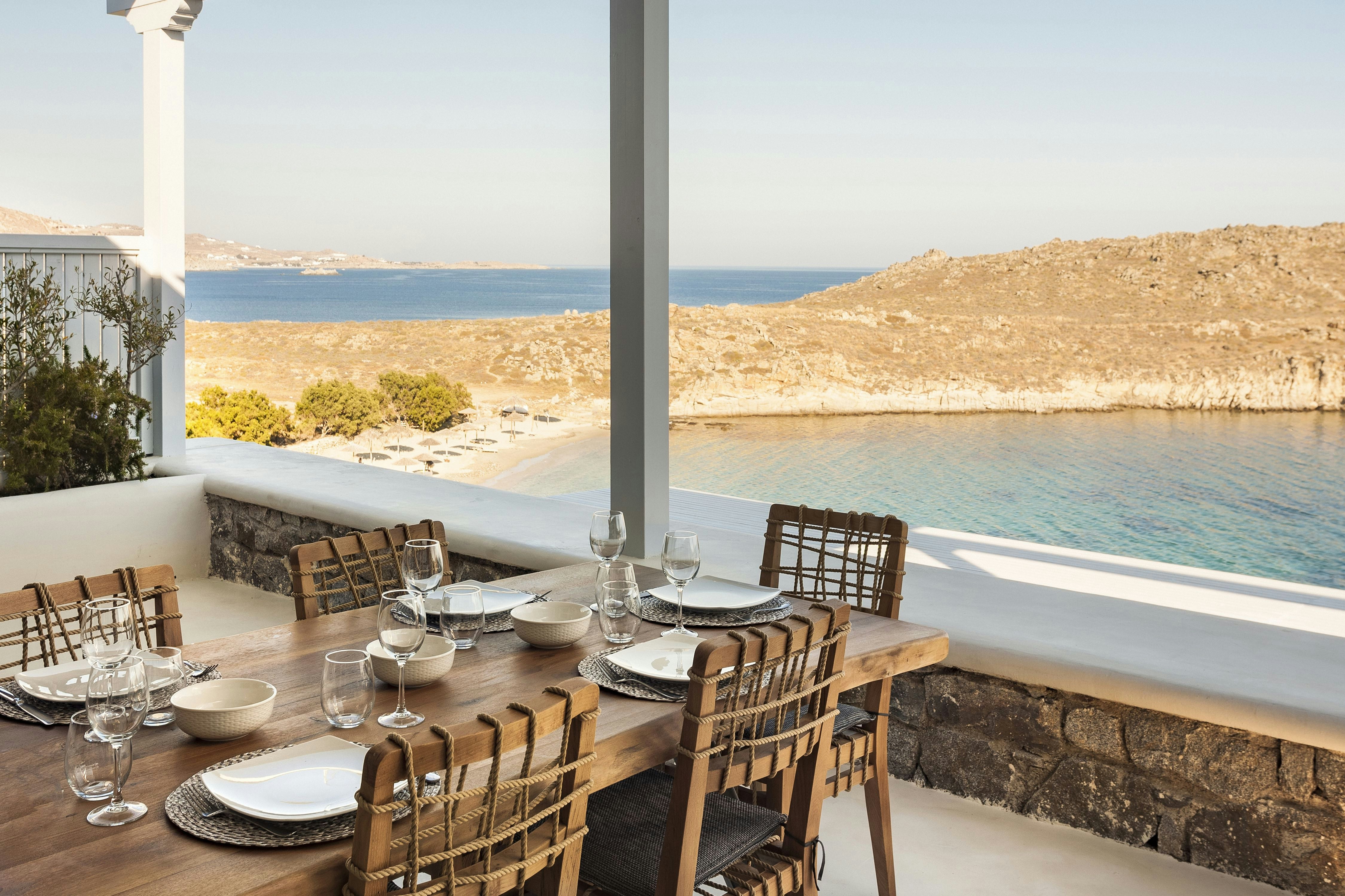 Family and Friends Seaside Villa - Terrace Dining