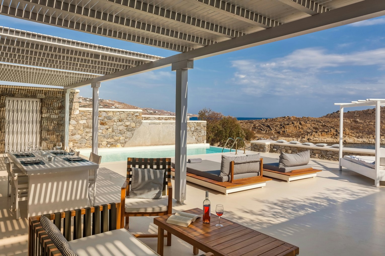 Royal Beachfront Infinity Pool Villa