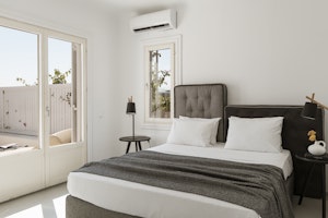 Signature Seaview Jacuzzi Villa - Bedroom