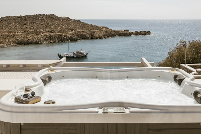 Junior Seaview Jacuzzi Suite - Jacuzzi