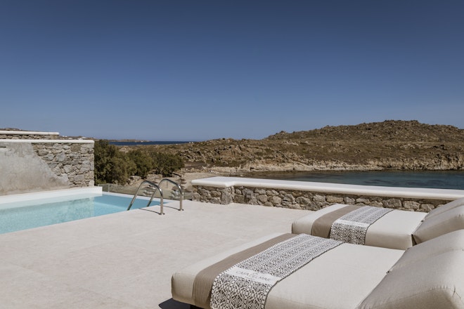 Royal Beachfront Infinity Pool Villa - Pool