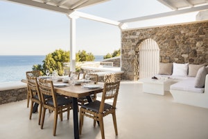 Family and Friends Seaside Villa - Terrace Dining