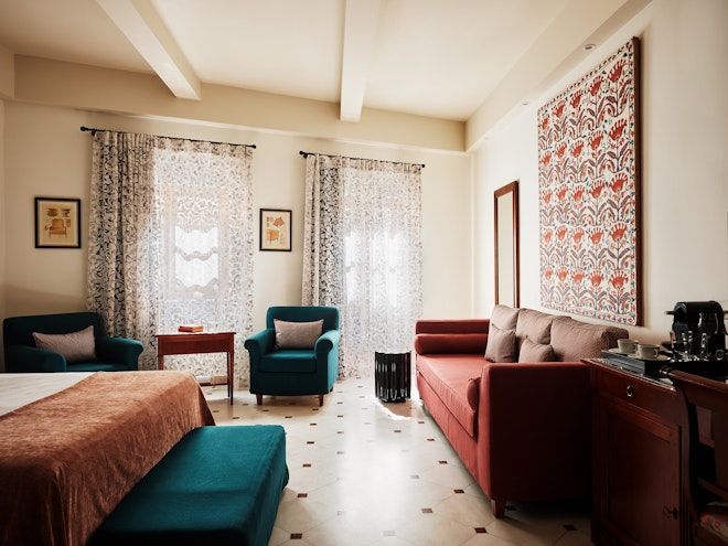 One-Bedroom Suite/Deluxe Suite